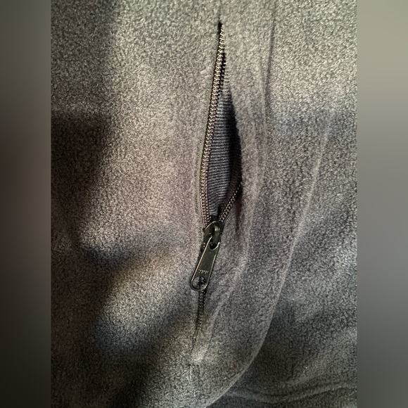 Columbia Women’s Medium Fleece Zip-Up Jacket - Picture 7 of 7